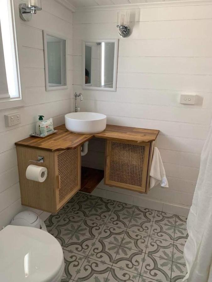 The Wandering Duck - Heritage Tiny House Strahan Εξωτερικό φωτογραφία